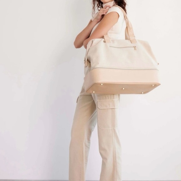 BEIS Cream and Tan Travel Bag - Picture 2 of 2